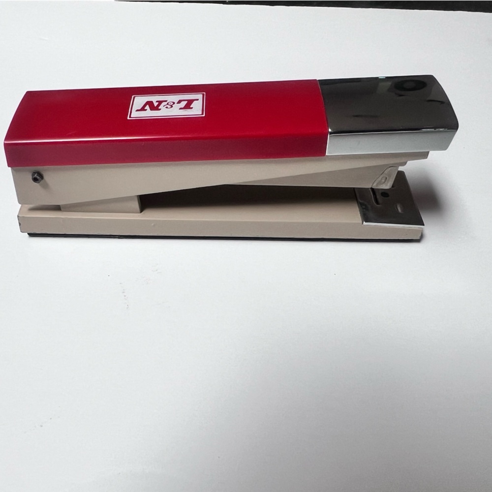 L&N RAILROAD MEMORABILIA-ACCO STAPLER.  GREAT USED CONDITION. WORKS!